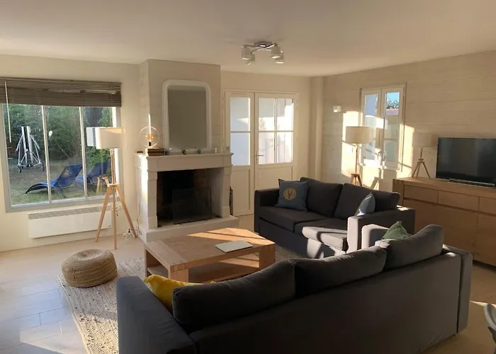 Superb Recent House In St-clement-des-baleines